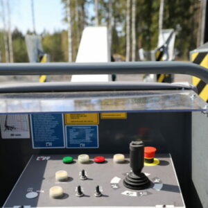 140 zb henkilönostin työkorin ohjauspaneli